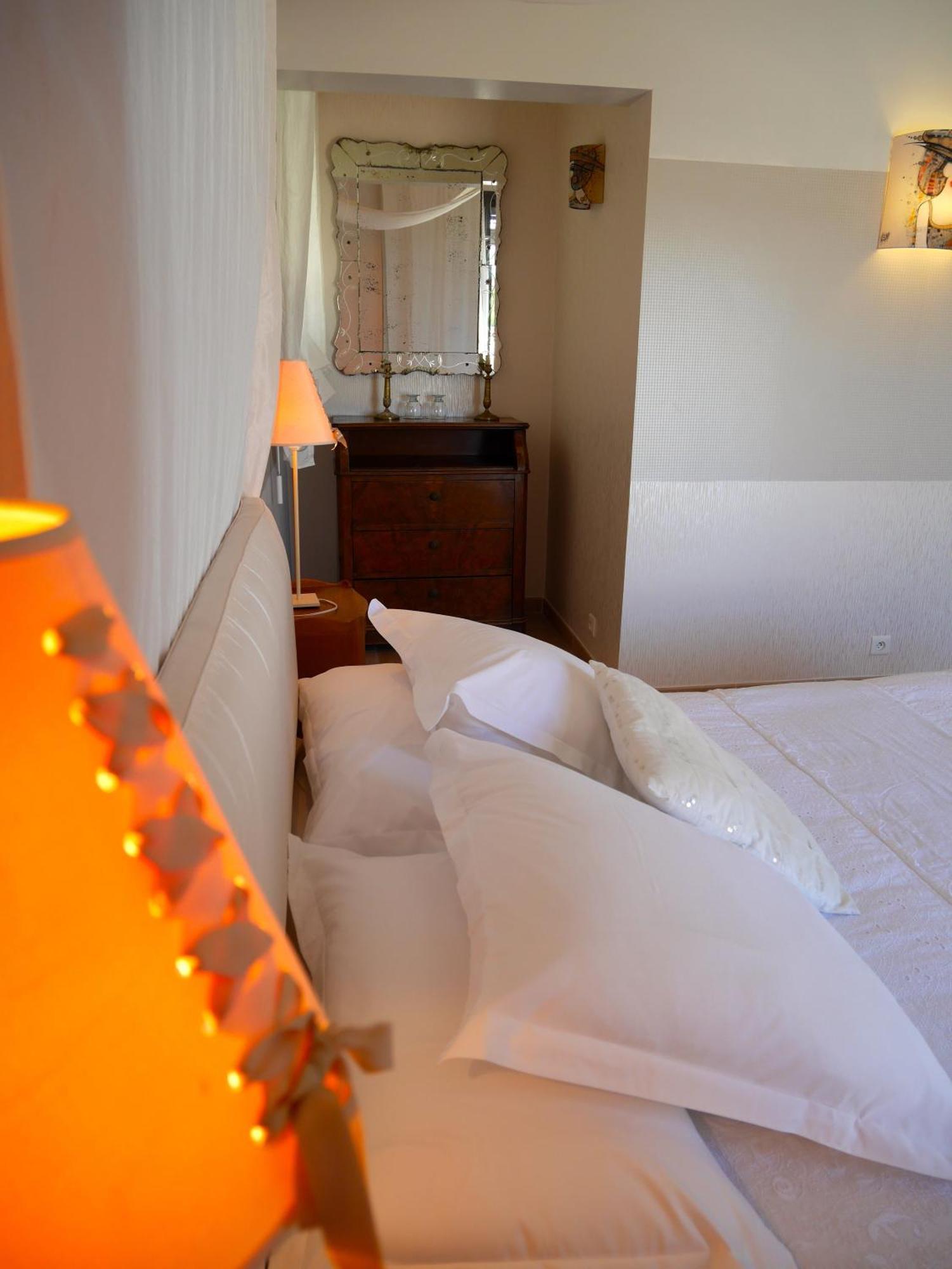 Le Relais D'Angelique Bed & Breakfast Lunel  Phòng bức ảnh